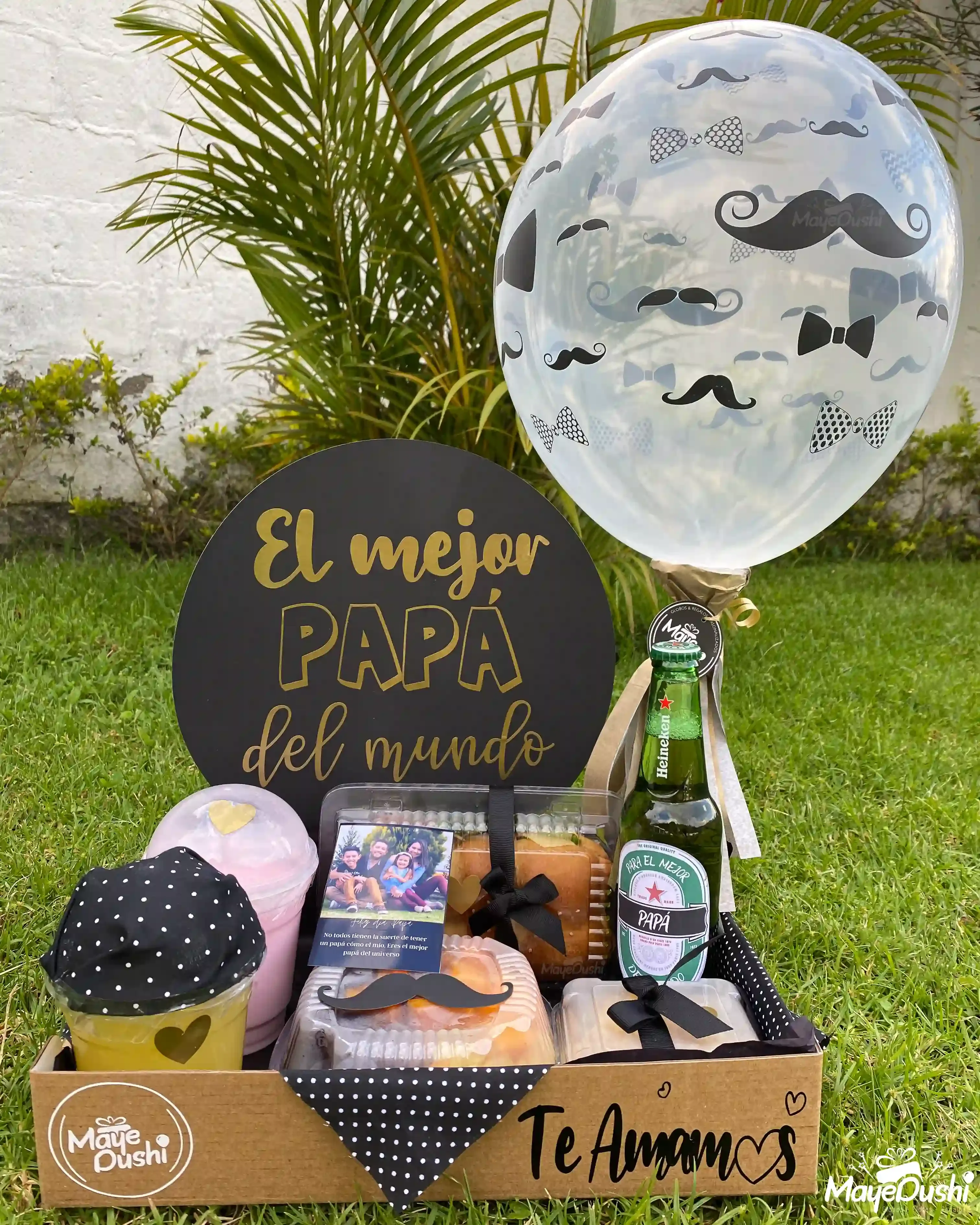 Caja de flores rosada